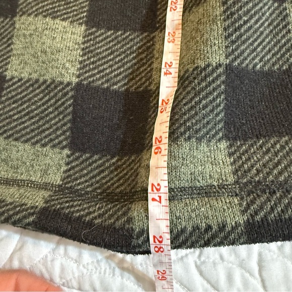 The North Face Green and Black Zip Up Sweater - Picture 8 of 10